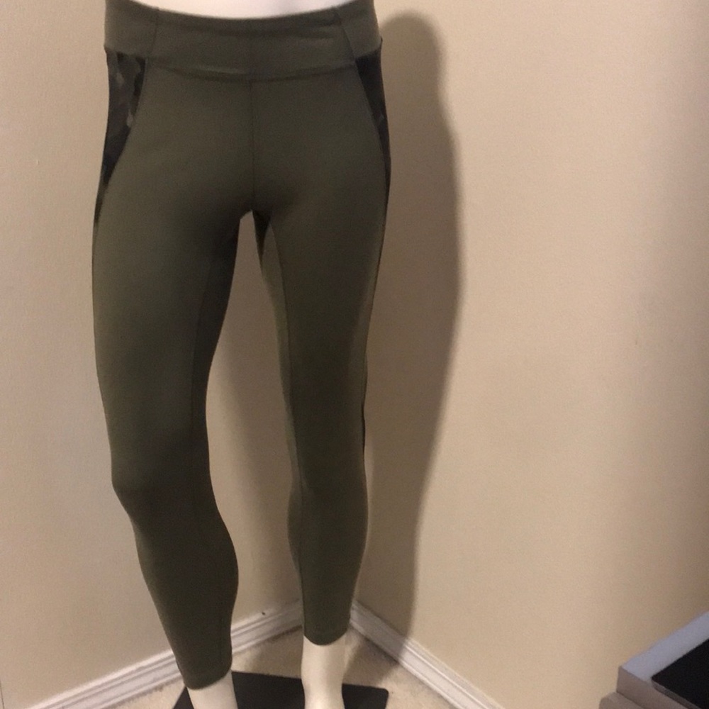 Camo leggings